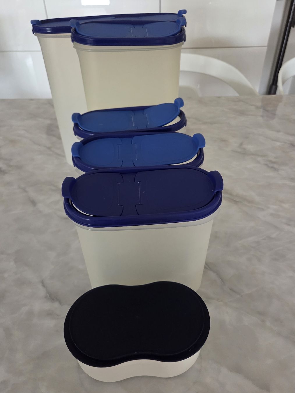 Tupperware Contenitori & Simili: Tupperware Vorratsbehälter – Usato da Embrach venduto da Musti20 2