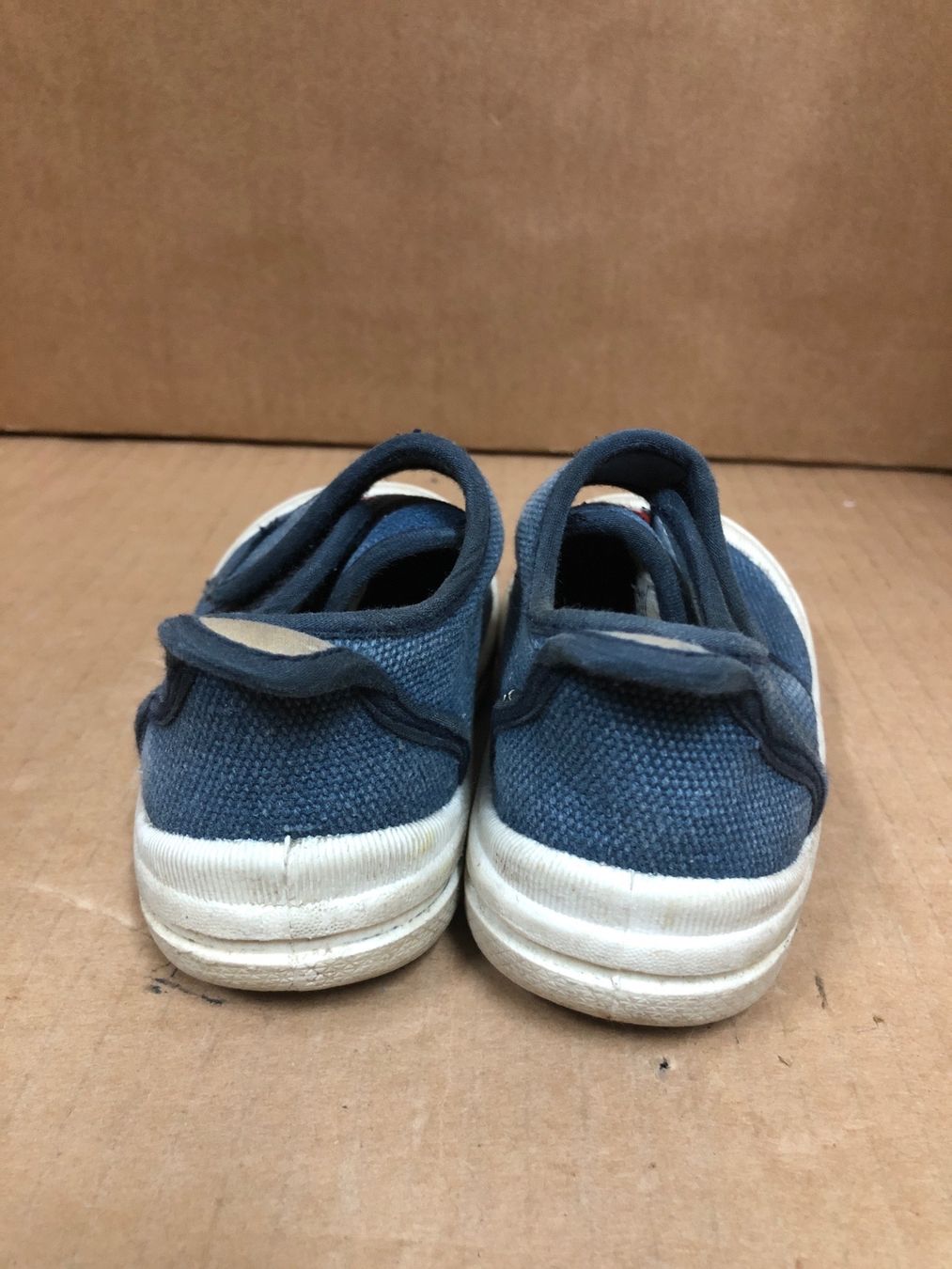 Scarpe per ragazzi: Kinderschuhe Töff Grösse 21 – Usato da Eschlikon TG venduto da RamonaSt 4