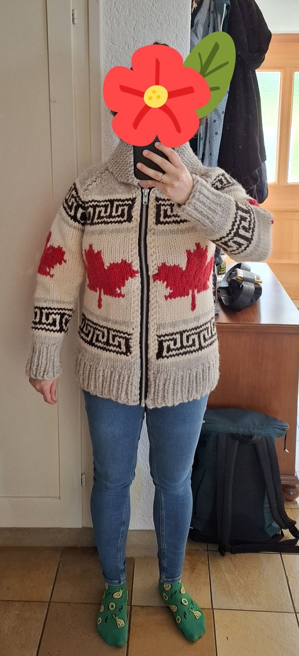 Pullover & Sweatshirts: Oh Canada Sweater handmade – Neu (gemäss Beschreibung) aus Birrwil von voe_nxc8 2