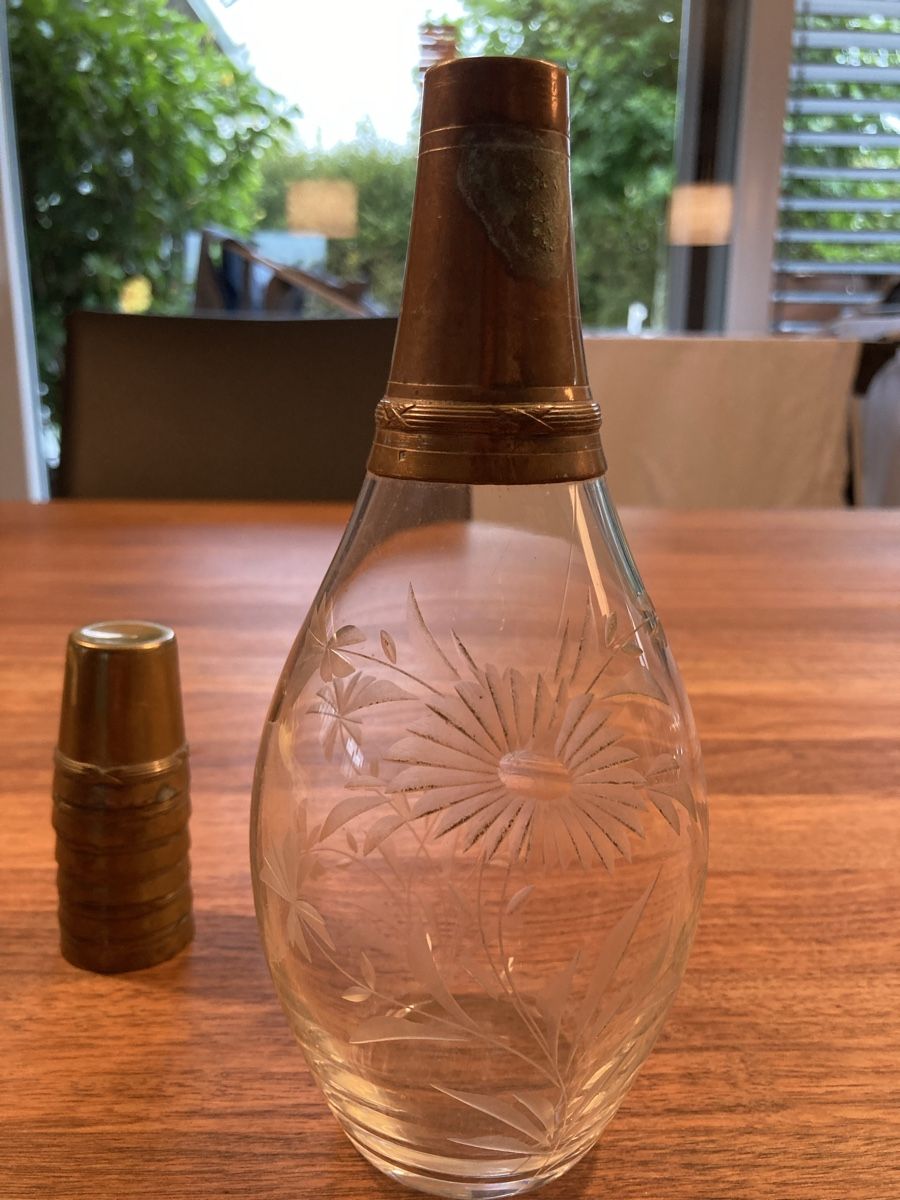 Caraffe: Antike Karaffe 6 Messing Becher – Usato da Kesswil venduto da Branca-01 9