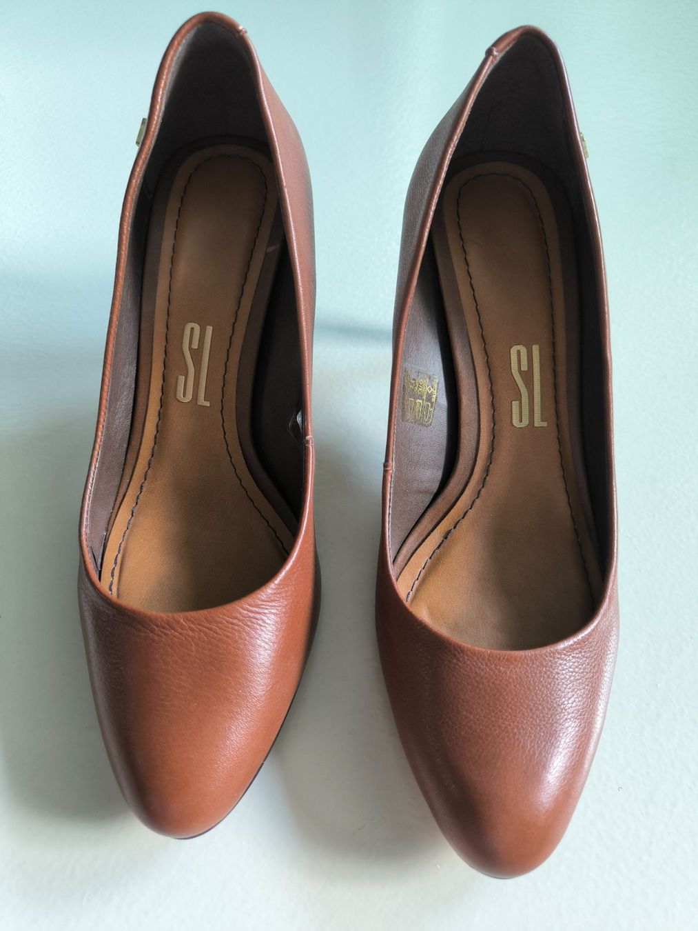 Scarpe da donna: Wunderschöne Pumps aus dunklem Kamelleder, Größe EU 39 – Nuovo (secondo la descrizione) da Wallisellen venduto da C_DM
