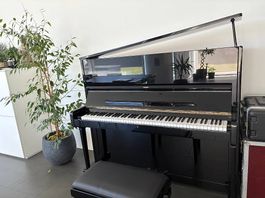 Pianoforte Petrof  Model P 125 II  del 1993 verticale nero