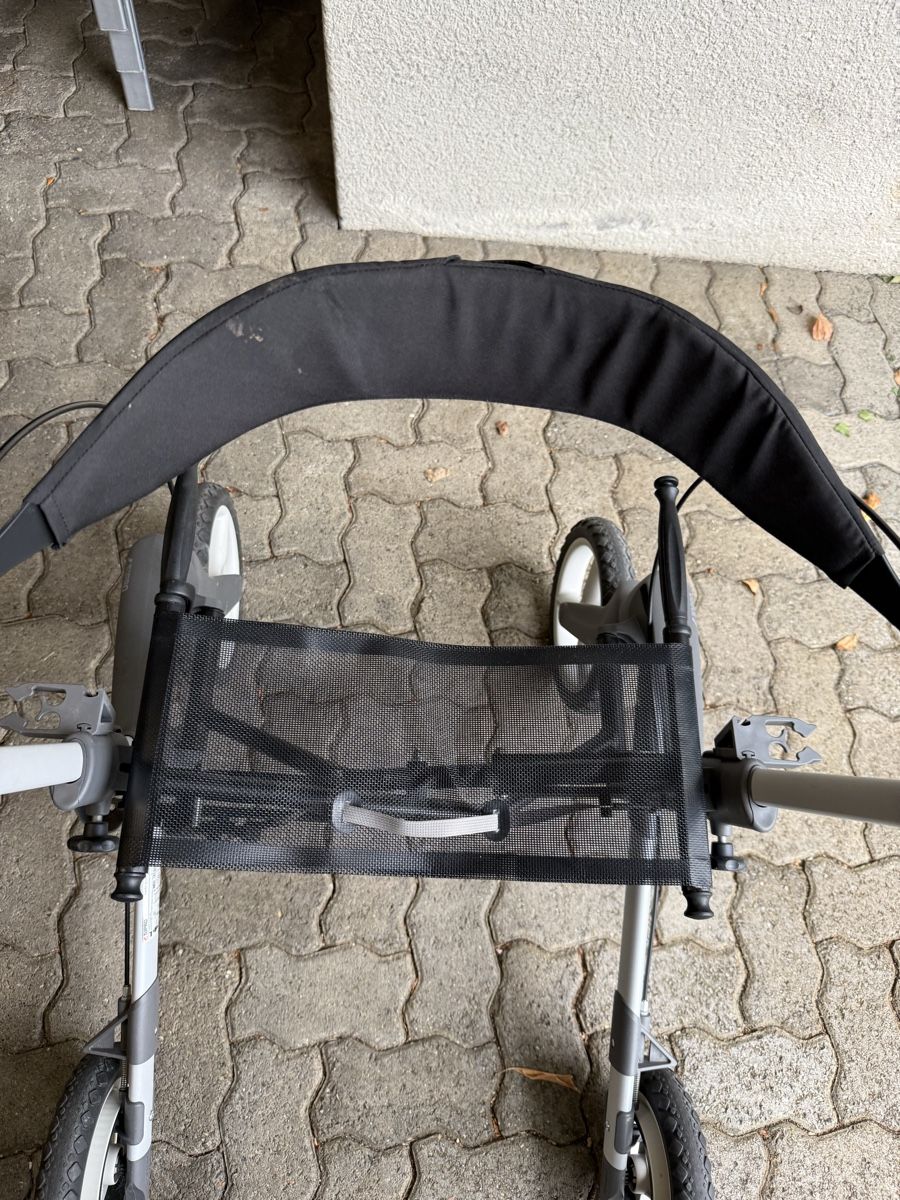 Ausili per la deambulazione: Rollator – Usato da Oetwil a.d. Limmat venduto da Nizina 2
