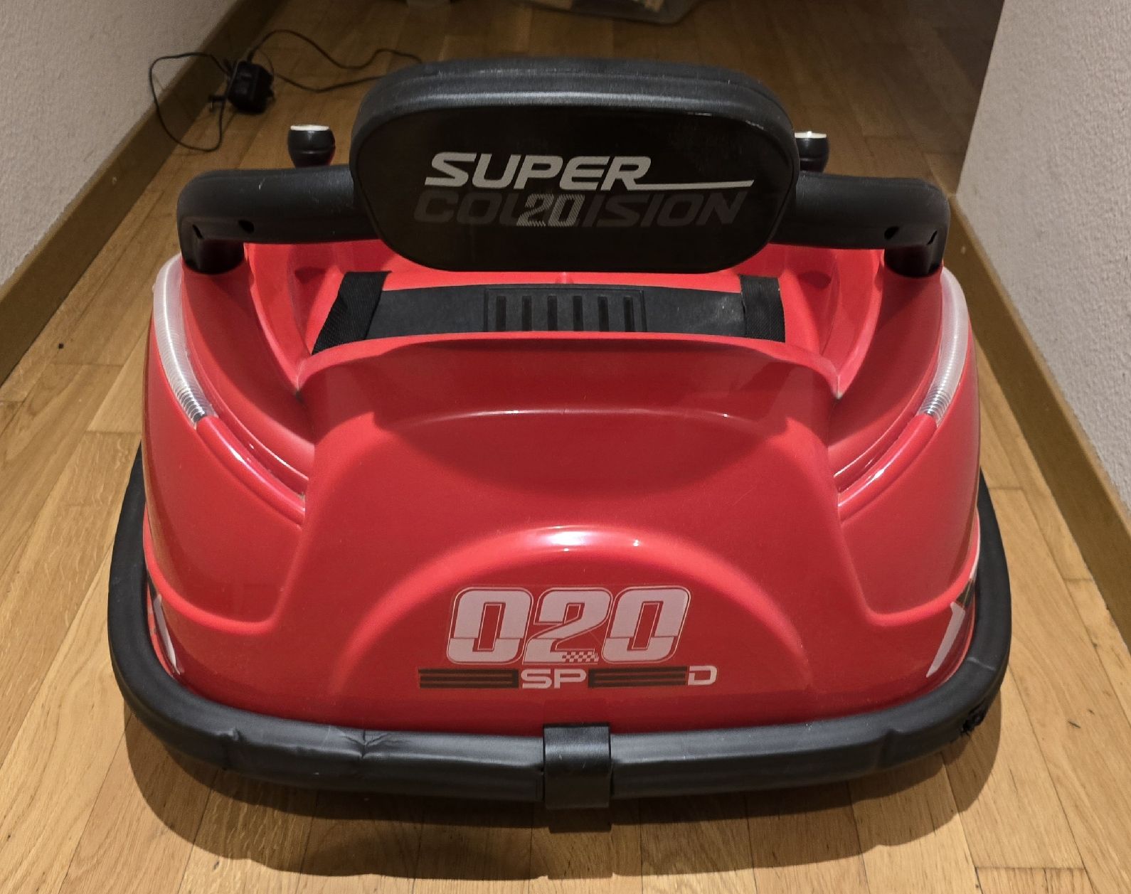 Bea Veicoli per bambini: Kinder Elektroauto / Autoscooter von BEA Toy – Usato da Schliern b. Köniz venduto da Ahmen 2