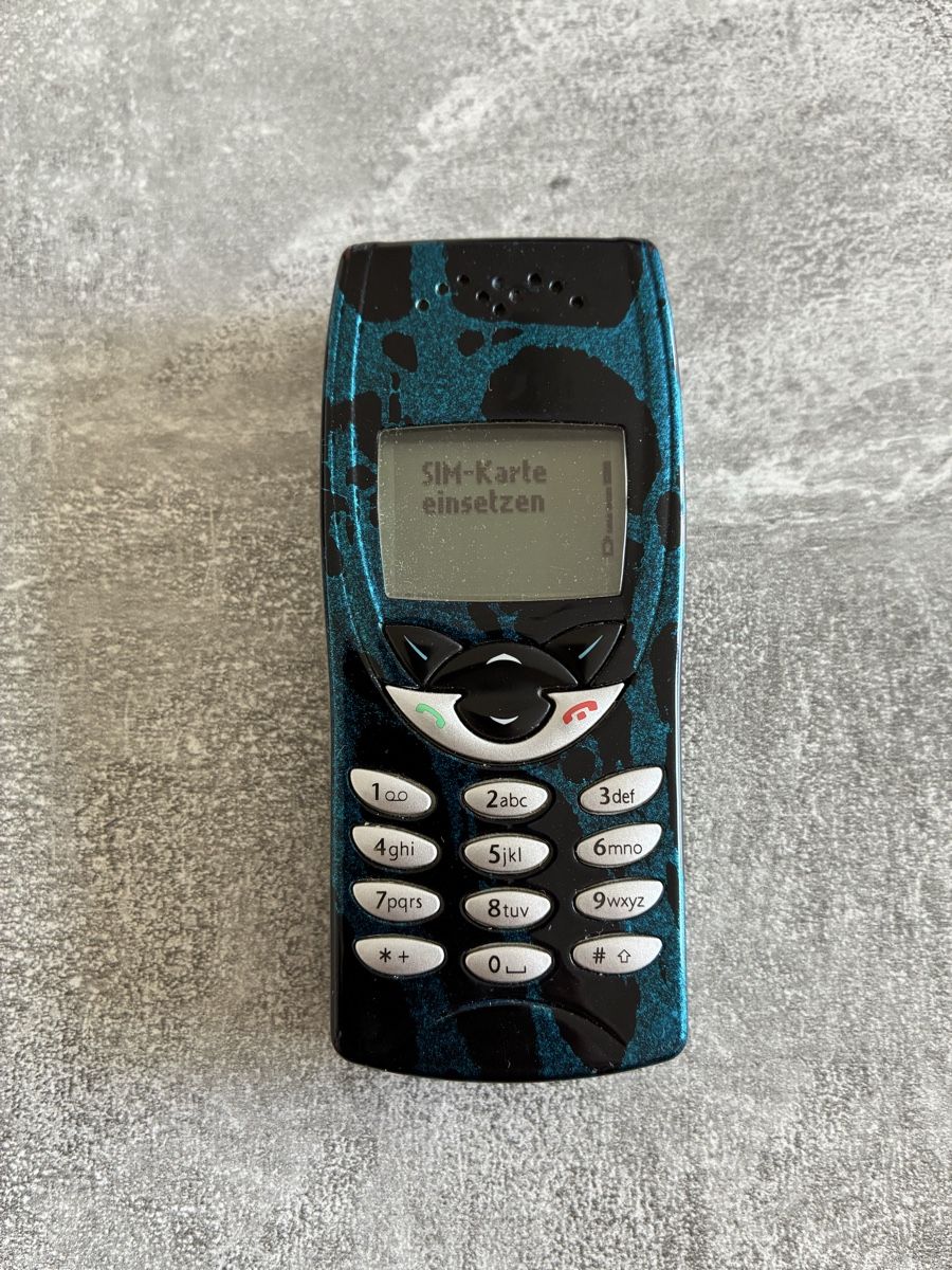 Nokia Handys / Smartphones: Nokia 8210 – Gebraucht aus Emmenbrücke von nne_hm9j 1