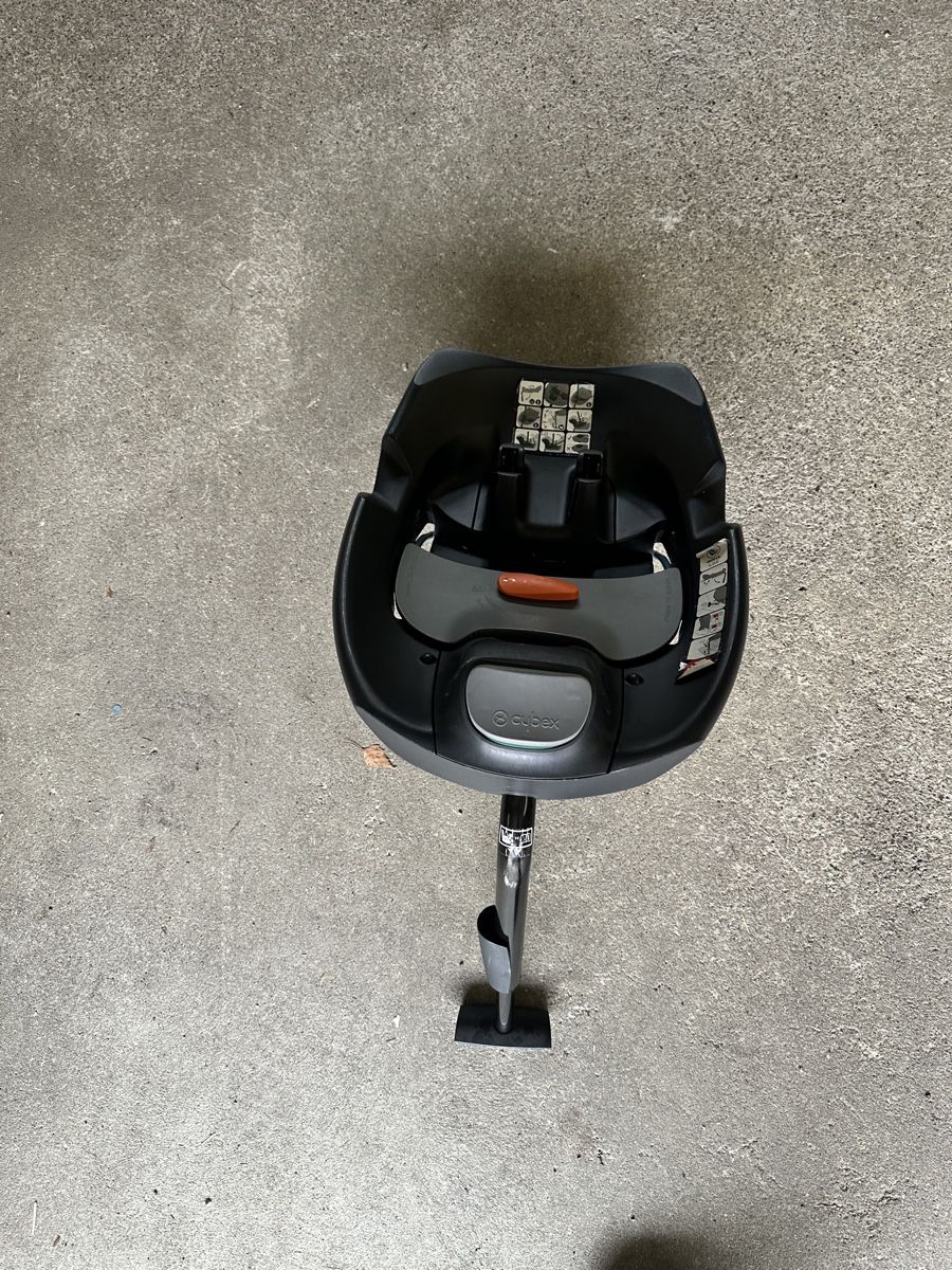Cybex Auto-Kindersitze: Cybex Babyschale schwarz, inkl. Base iso fix – Gebraucht aus Wegenstetten von wel_8mv6 4