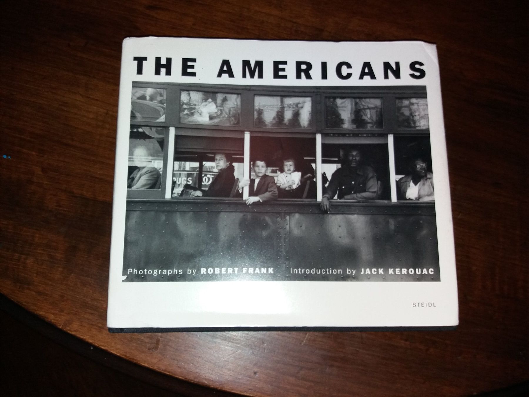 Libri: FOTOKLASSIKER Robert Frank Americans – Usato da Welschenrohr venduto da Regool
