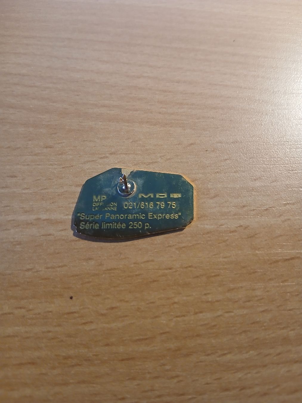 Placchette & Badge: Broche MOB "Super Panoramic Express" Edition limitée 259 p. – Nuovo (secondo la descrizione) da la chaux-de-fonds venduto da Melacora35 1