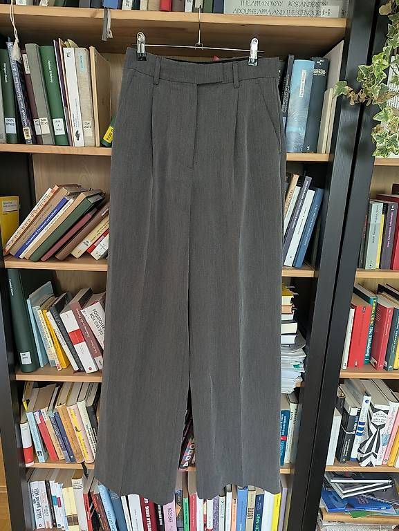 Pantaloni: GUAJA Studio Jagger Tailored Pants grau S – Usato da Zürich venduto da lin_6dtc