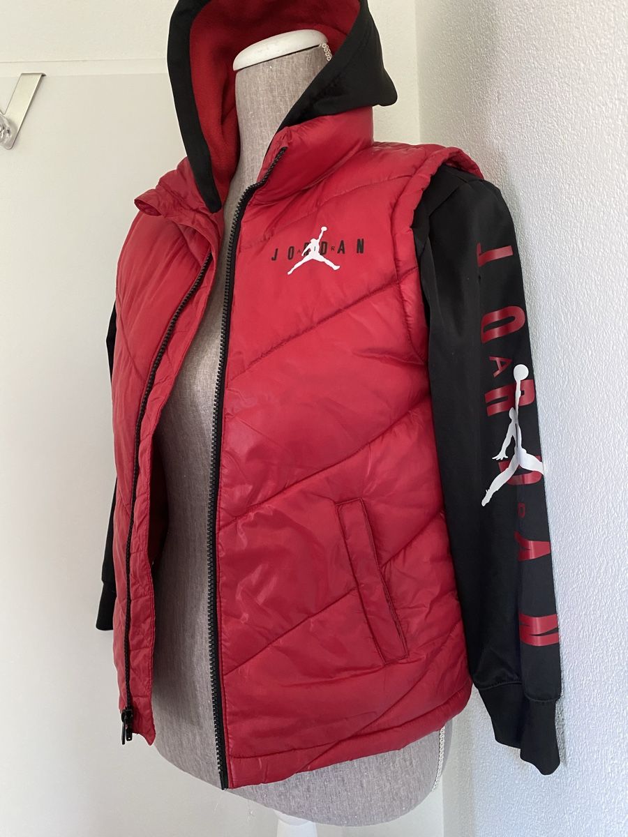 Jordan Vestes: Jordan  Down Jacke – D'occasion à Dietlikon par Locinda