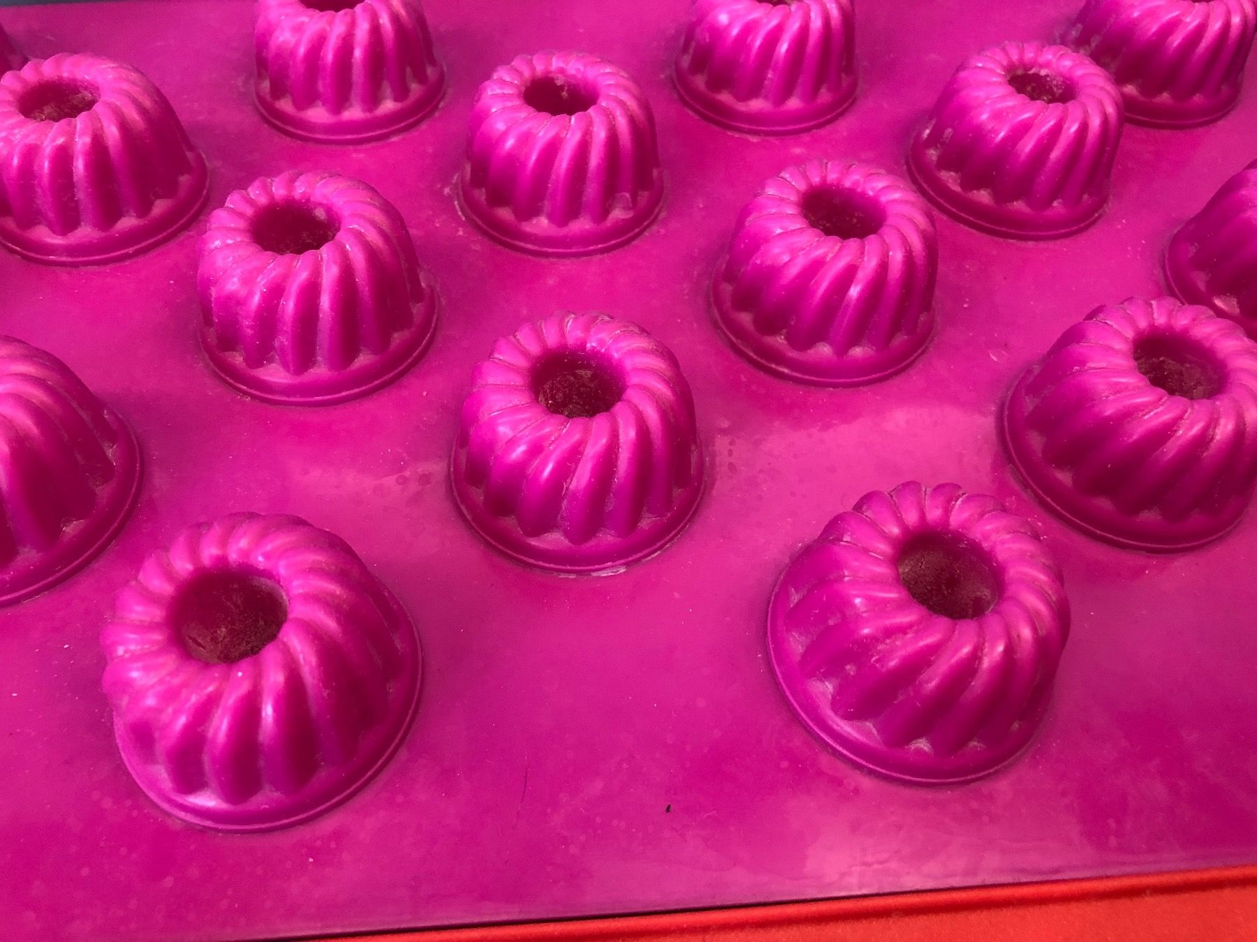 Tupperware Moules à gâteaux: Pralinenform Kuchenform Muffins Silikonformen Tupperware – D'occasion à Frauenfeld par Babytimmy 2