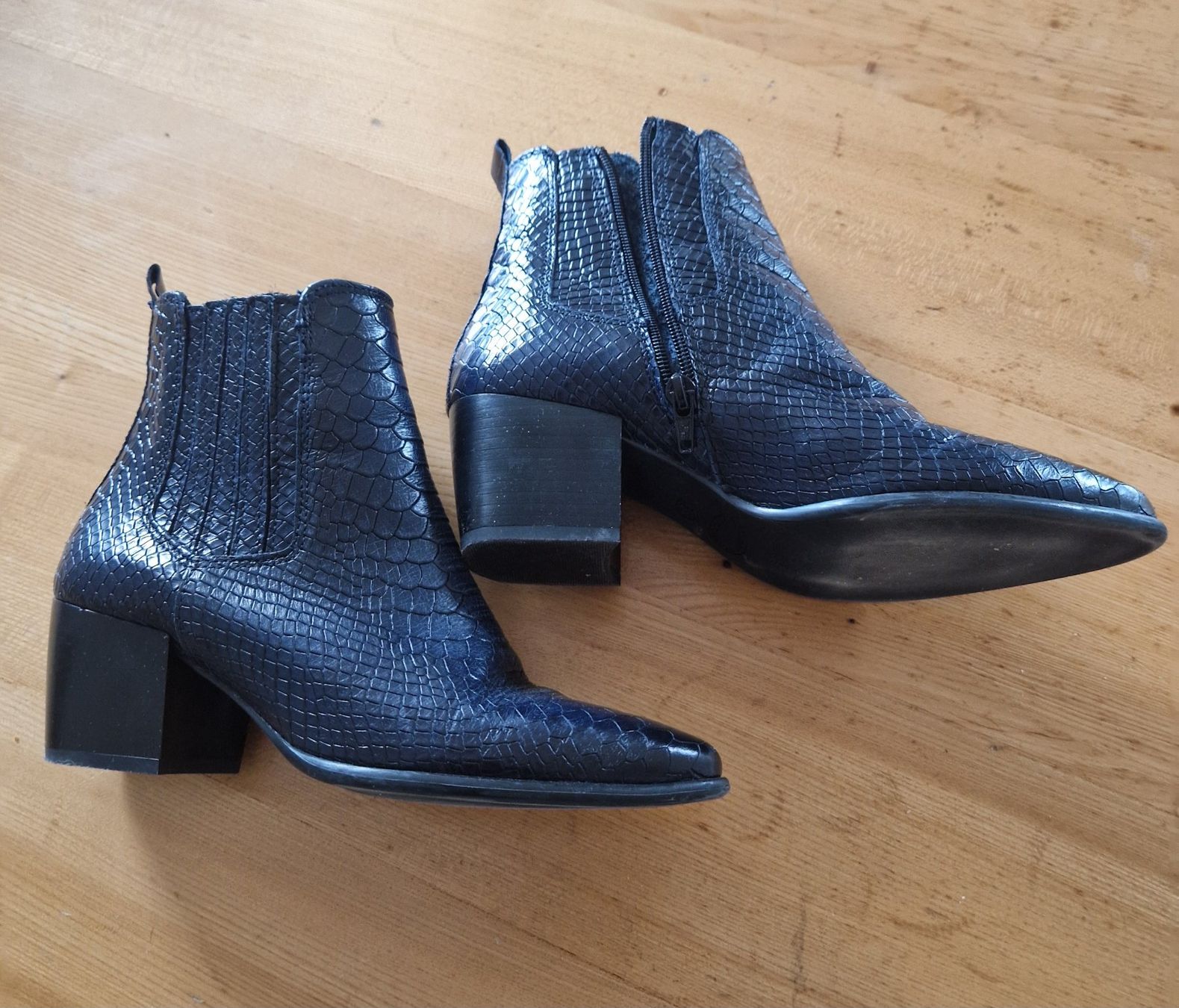 Scarpe da donna: Stifeletten Stilemoda Gr. 37 – Usato da Rüti/ZH venduto da Surya2 2