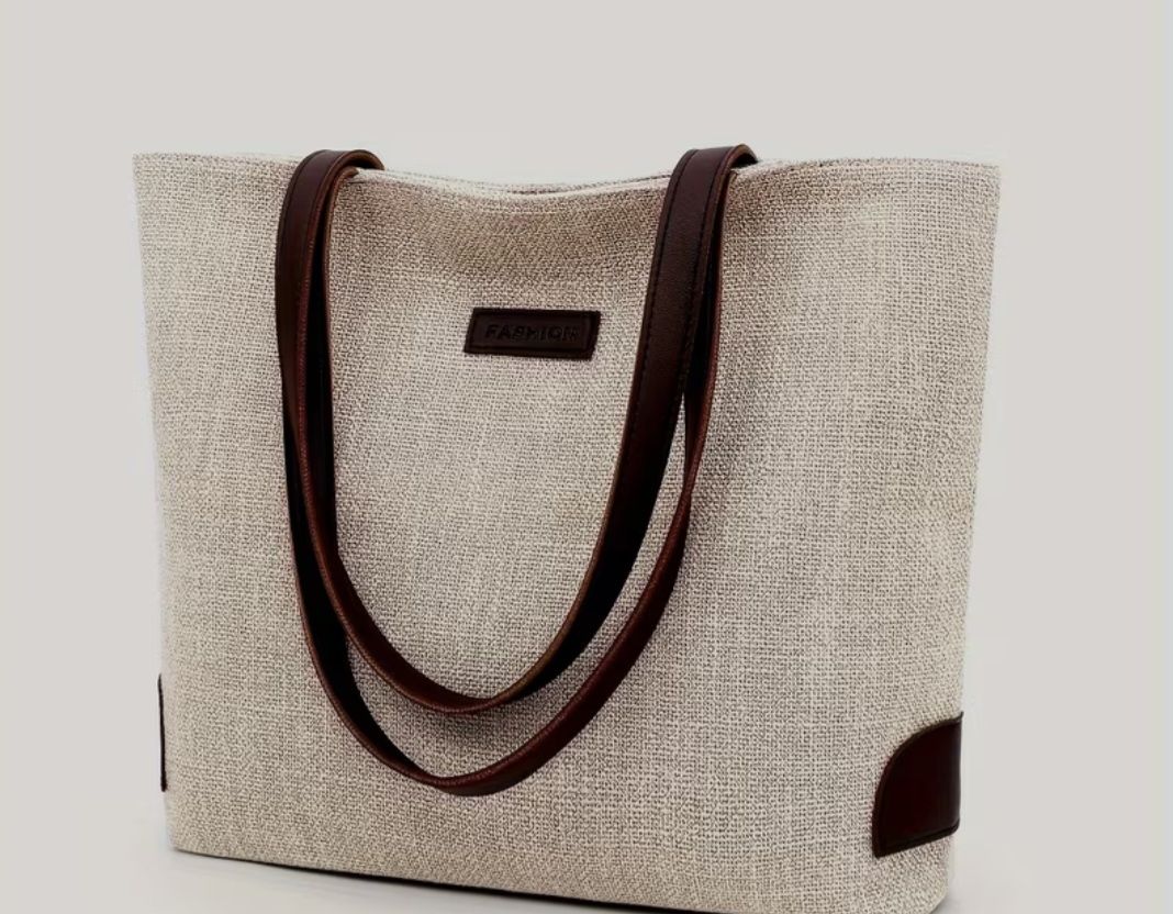 Taschen für Damen: Tasche Grau  – Gebraucht aus Egerkingen von Toengi01 2