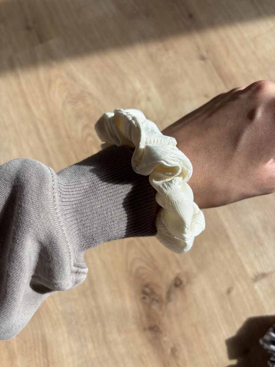 Accessori per capelli: SELFMADE scrunchie  – Nuovo e nell'imballaggio originale da Tavannes venduto da callie.mcli 1