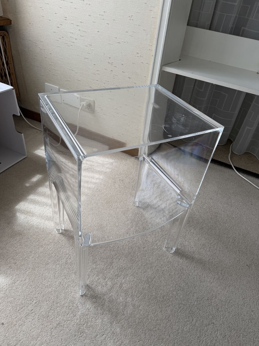 Tables de nuit: Acryltisch Beistelltisch transparent – D'occasion à Zürich par skeller4 3
