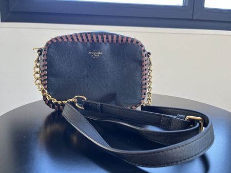 Schickes Umhängetäschli, Abercrombie & Fitch, neuwertig