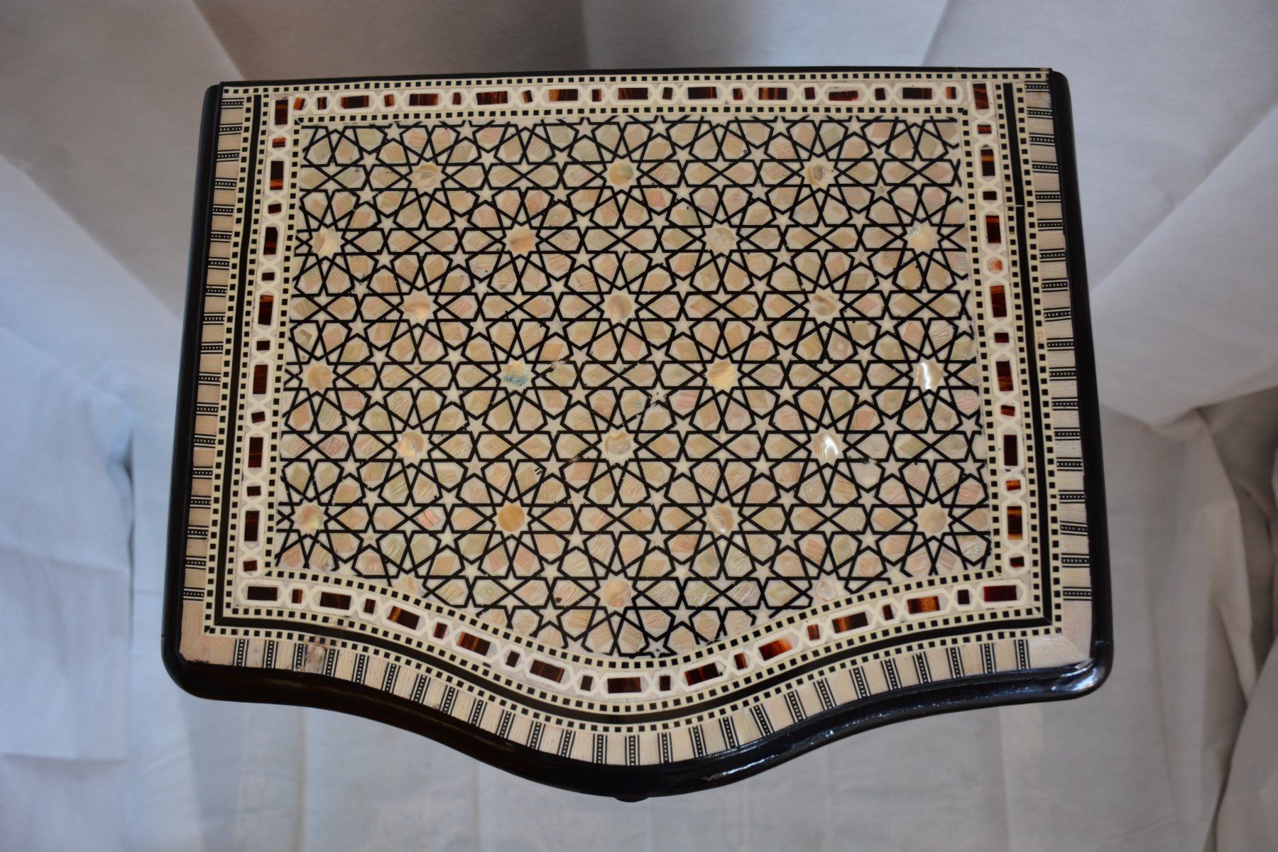 Kommoden: Semainier de style Louis XV de nacre. – Gebraucht aus geneve von louisart 2