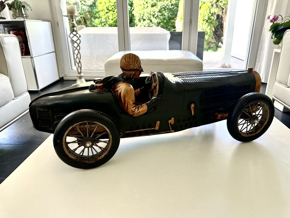 Tutte le decorazioni: Coole Bugatti Figur mit Fahrer - Dekorobjekt – Usato da Erlenbach ZH venduto da Kerli1 3
