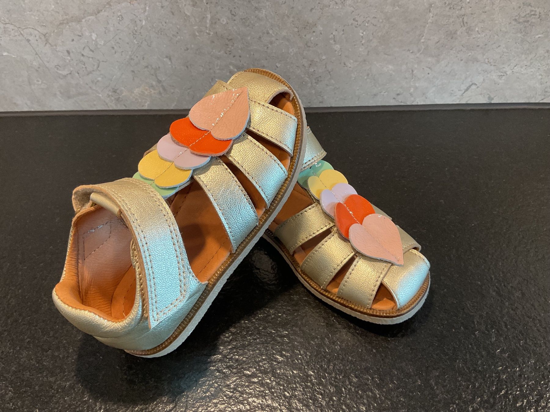 Wheat Scarpe per ragazze: Sandales Wheat – Nuovo (secondo la descrizione) da Neuchâtel venduto da sta_7qfy 4