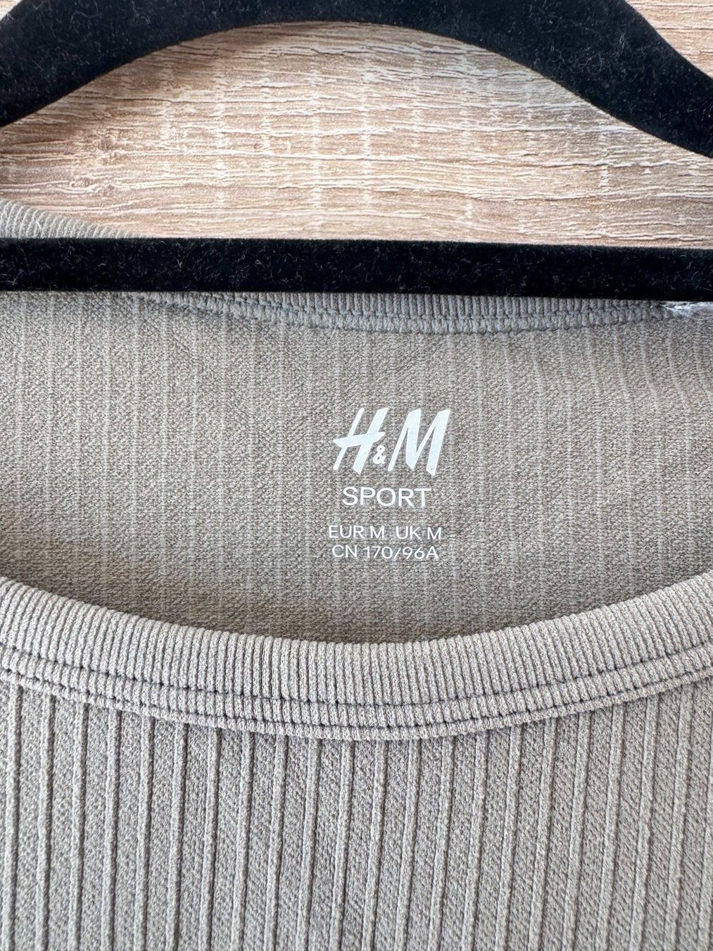 H&M Kleiderpakete: Set de sport kaki – Neu (gemäss Beschreibung) aus Montreux von Izapeche811 2