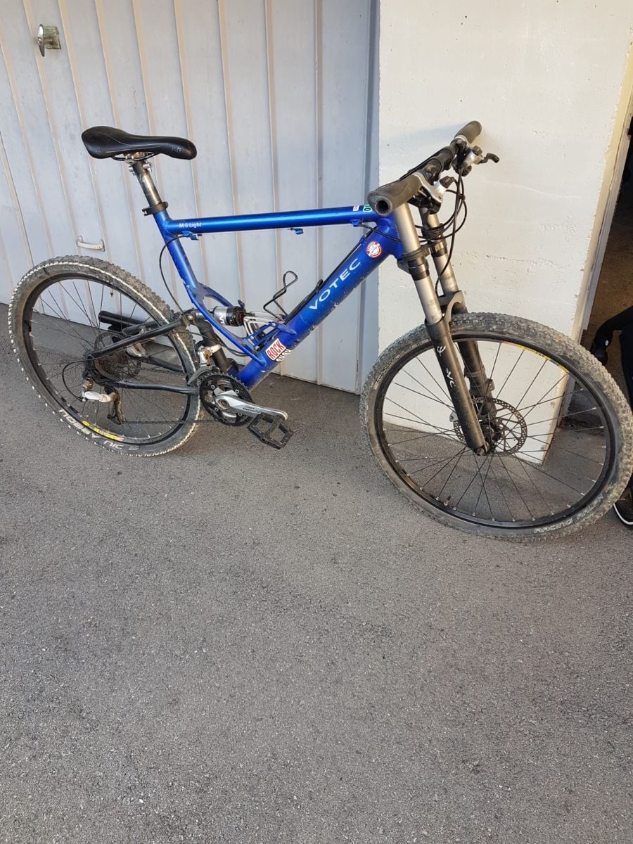 Votec Biciclette: Votec M6 Light Downhill / Mountainbike – Usato da Niederwangen BE venduto da Petropet