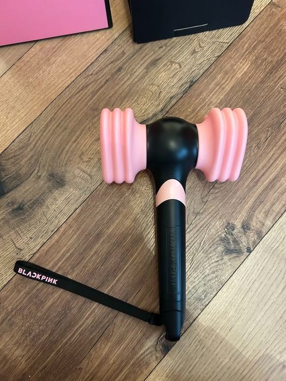 CD: Blackpink Lightstick Version 2 Kpop – Usato da St. Gallen venduto da Simple_user_01 1