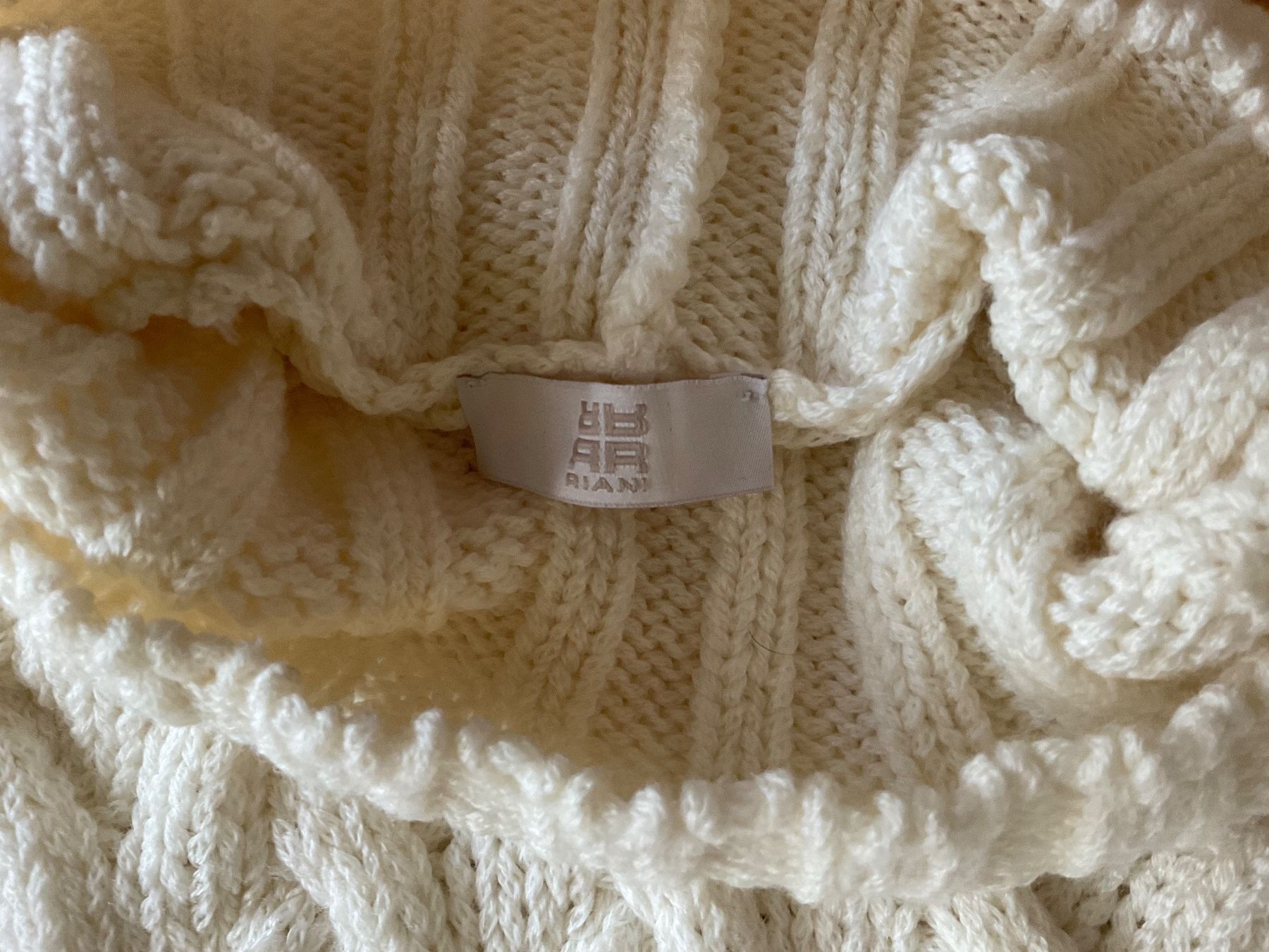 Maglioni & Felpe: RIANI  toller Pullover feine Merinowolle Gr.36 – Usato da Weiningen ZH venduto da moon-55 3