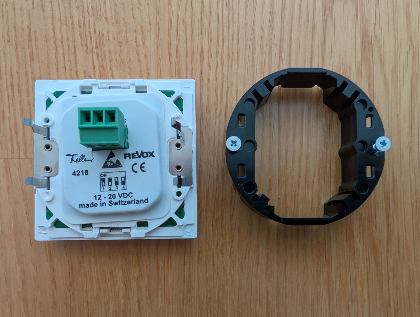 Revox Telecomandi: Revox M218 Wandbedienung – Usato da Cham venduto da Leerich89 1