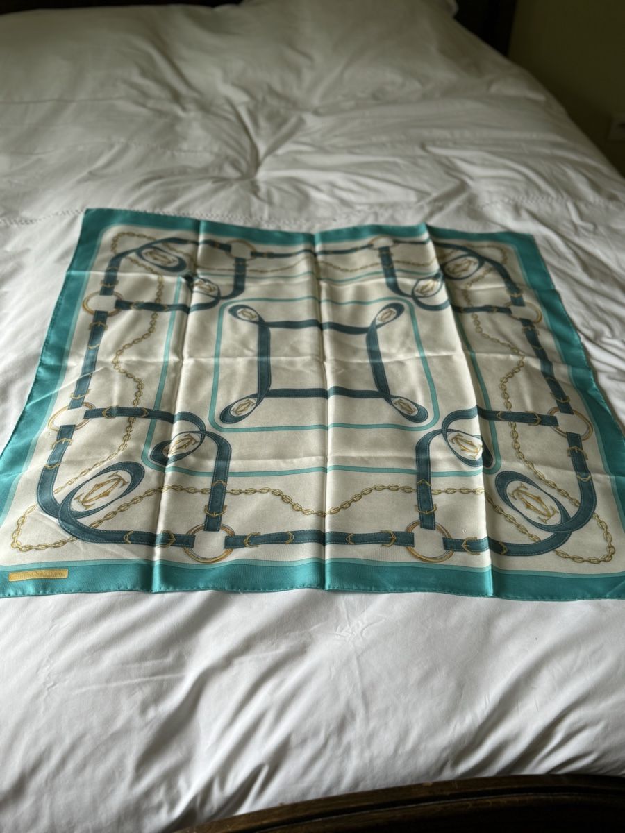 Cartier Foulard & Sciarpe: Seidenfoulard Cartier – Usato da Arosa venduto da car_mh2c 2