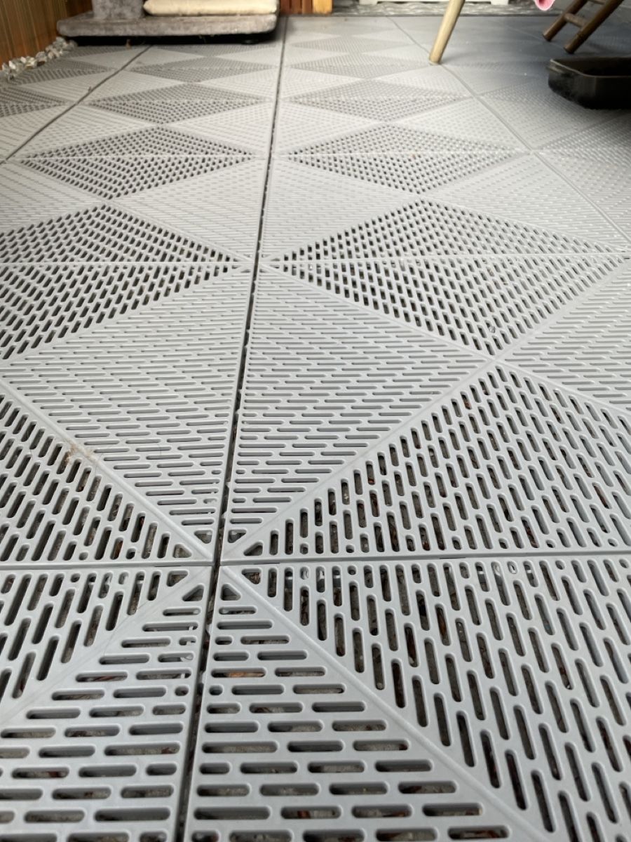 Rivestimenti per pavimenti: 42 Platten im Klicksystem a38 cm – Usato da gattikon venduto da scratty1105