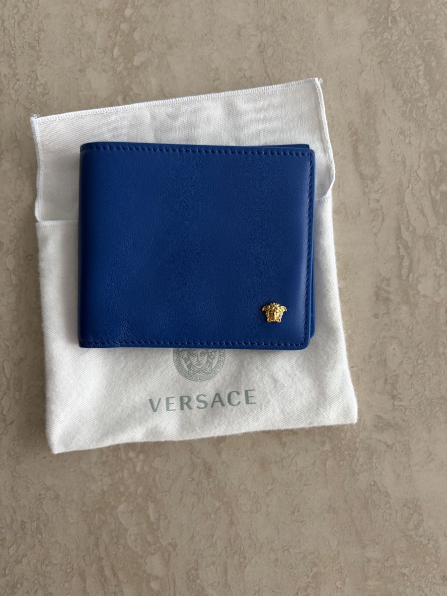Versace Brieftaschen: Portmonnaie Versace – Gebraucht aus Wetzikon ZH von edo_y7cy