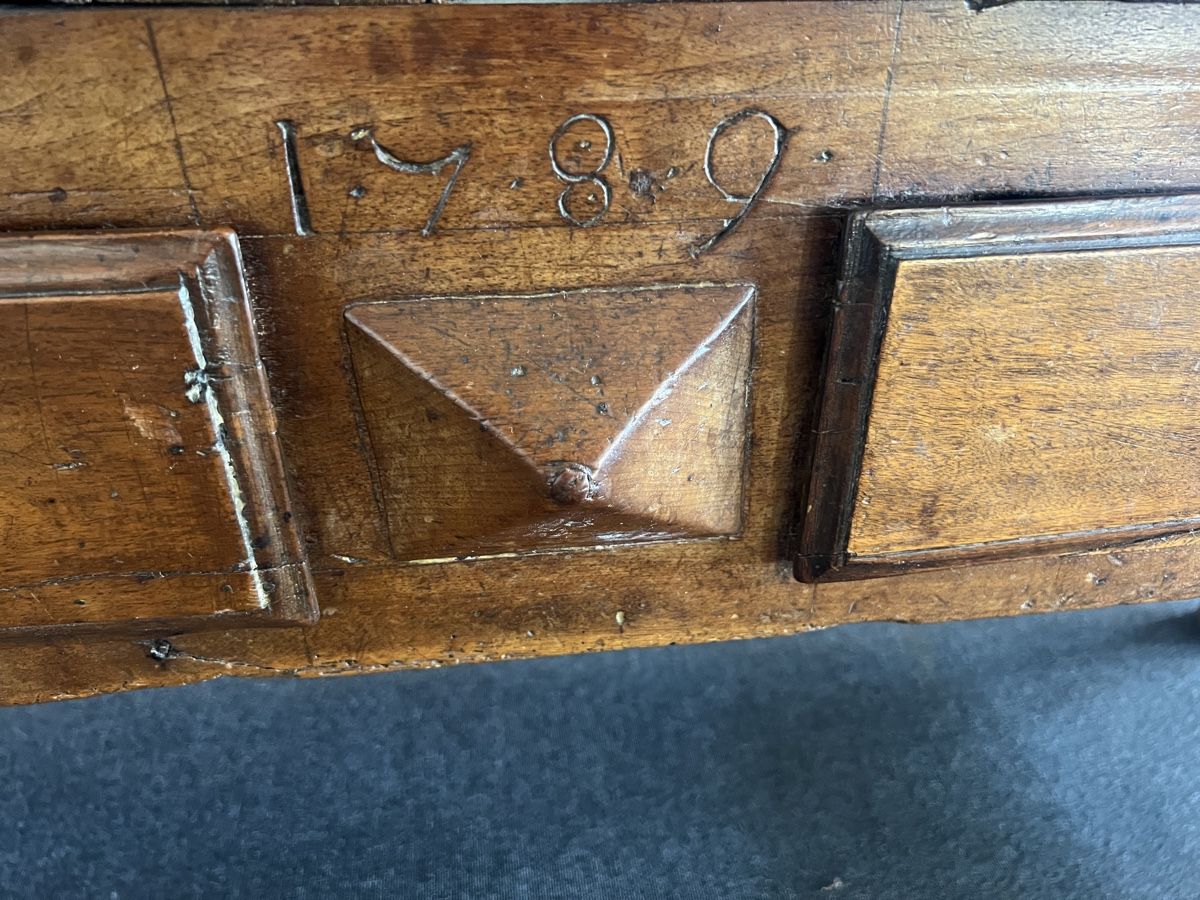 Tavoli: Tisch Wallis dat. 1789 – Usato da Gossau SG venduto da Keller-Antiques 1