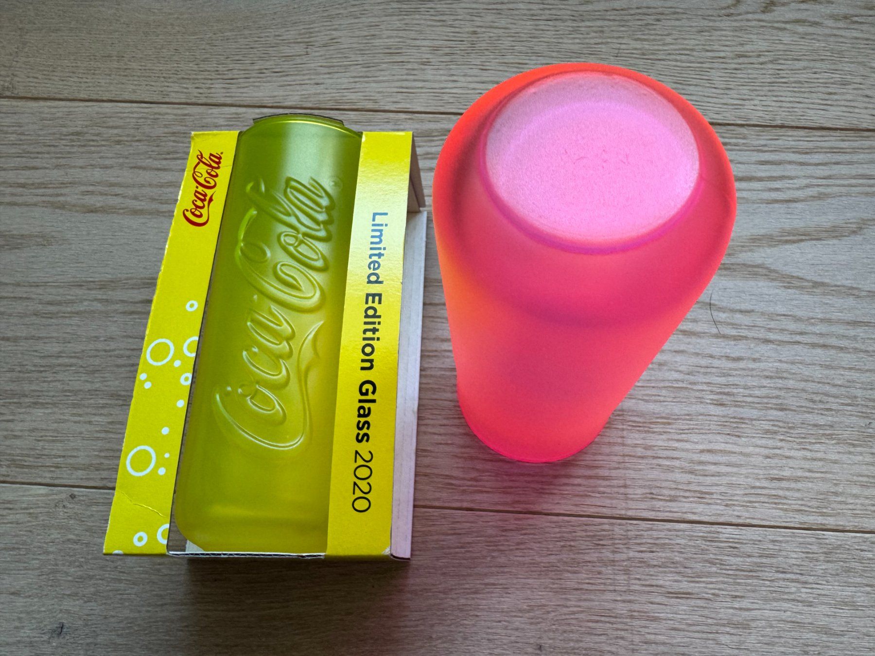 Mc Donald's Bicchieri: 2 neue Coca Cola Gläser, neon – Nuovo (secondo la descrizione) da Siebnen venduto da Trans-Am 3