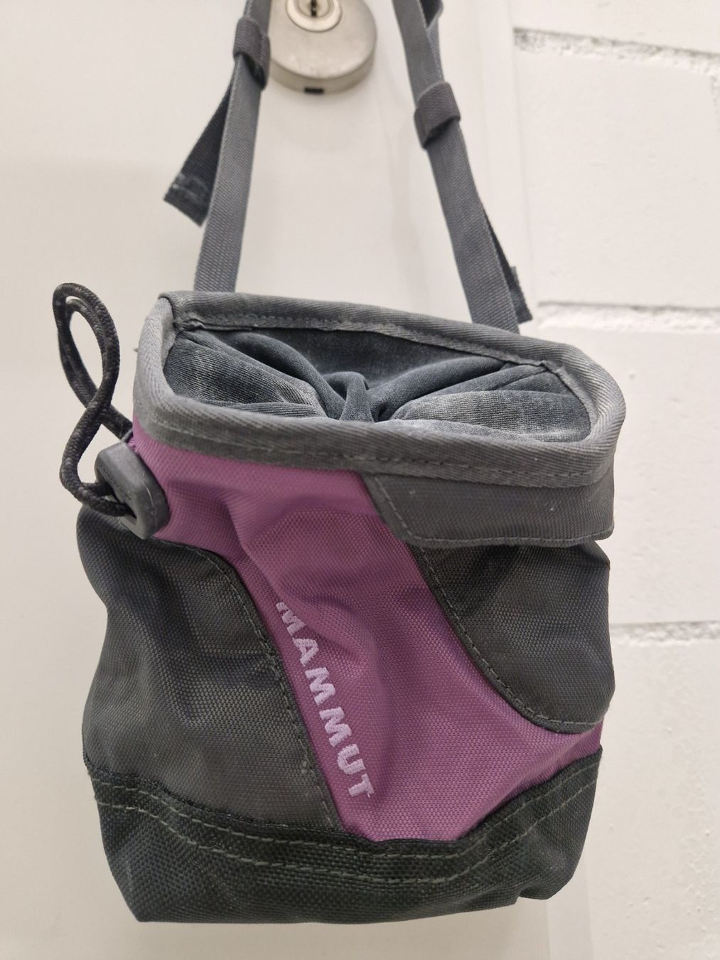 Pareti & prese d'arrampicata: MAMMUT chalk bag – Usato da Dübendorf venduto da Olenaaa
