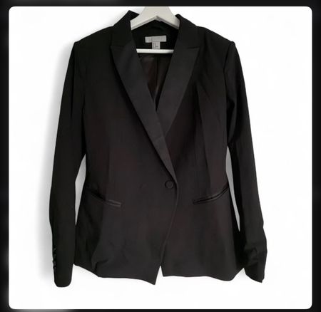 Black tuxedo blazer with satin lapels #formalwear #blazer