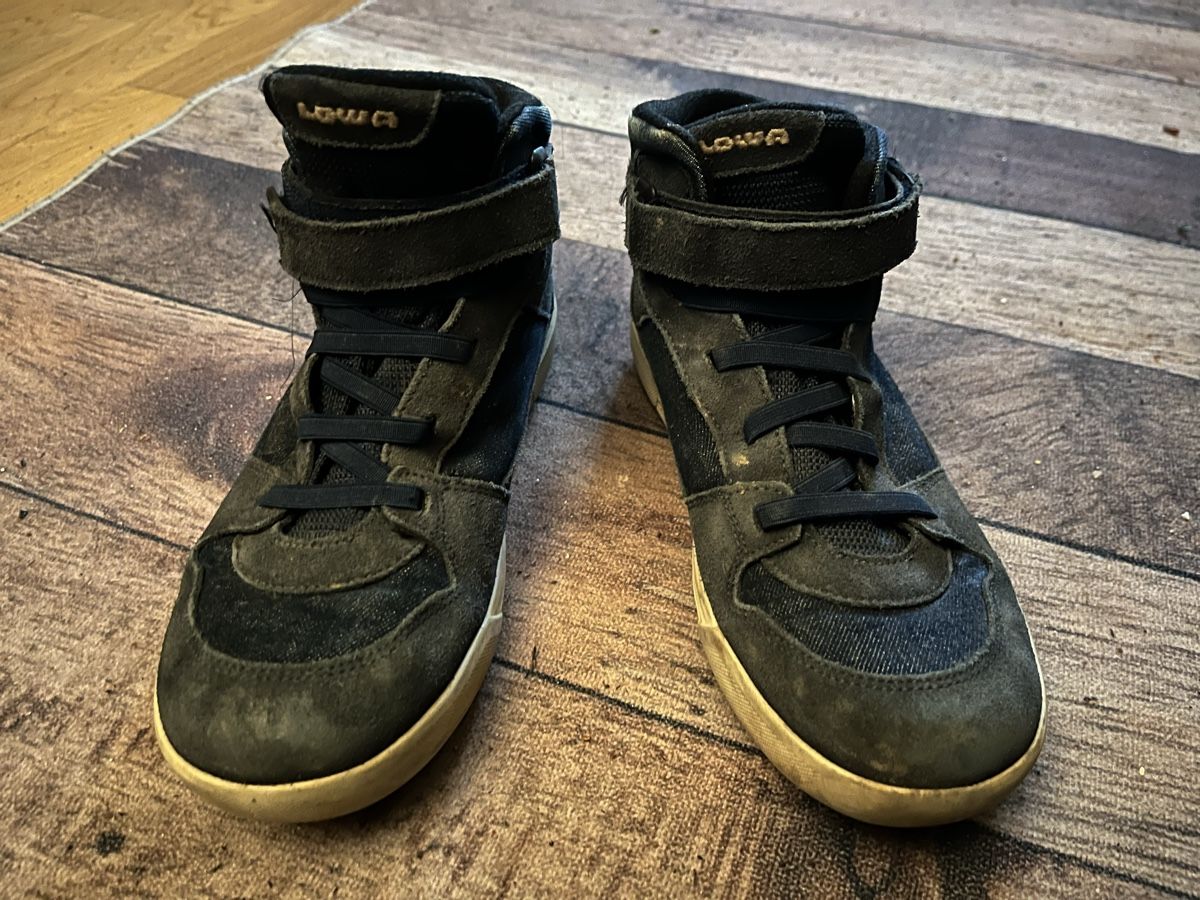 Lowa Scarpe da uomo: Lowa Goretex Herbst- Winterschuh Gr.38 – Usato da Horgen venduto da pupcia01 1