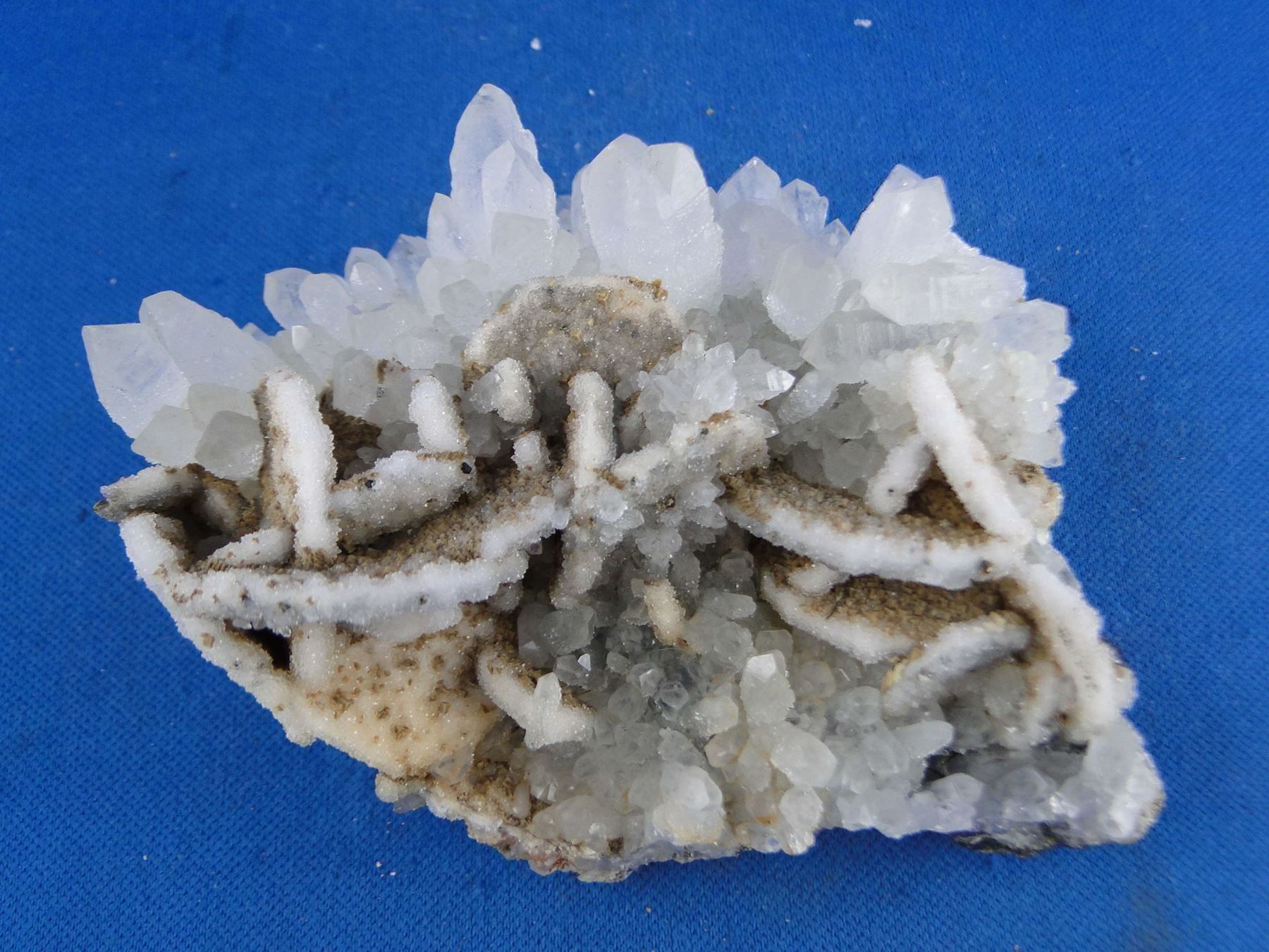 Mineralien & Heilsteine: Bergkristall mit Calcit und Siderit – Gebraucht aus Schinznach Bad von Demerald 6