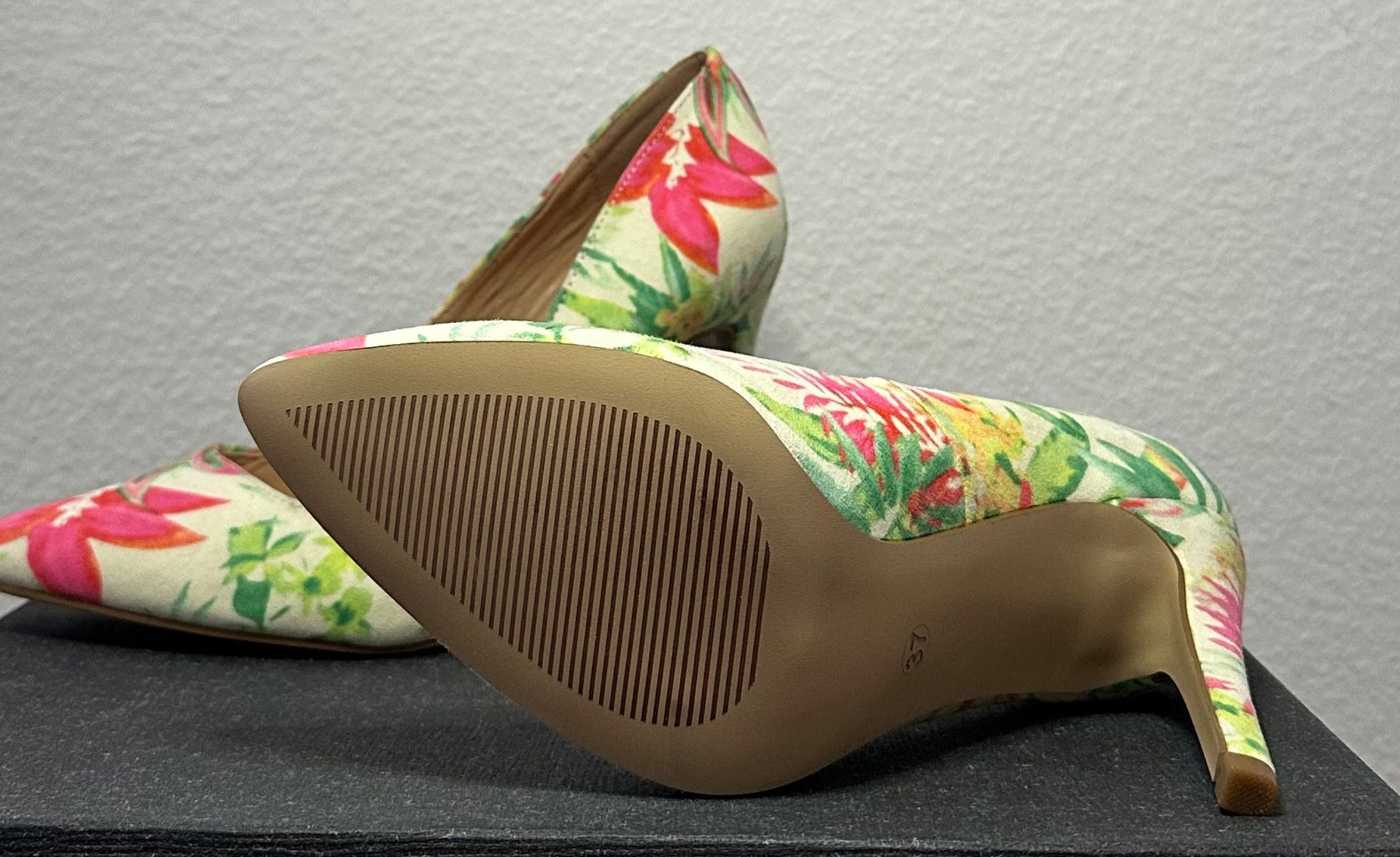 Damenschuhe: Sommerliche Pumps Gr. 37, Blumenmuster, High Heels – Neu (gemäss Beschreibung) aus Lustmühle von sar_7xmy 2