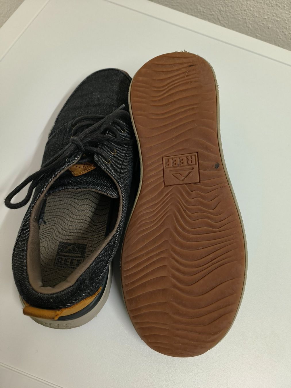 Scarpe da uomo: Neuwertige Reef Schuhe Gr.43 – Usato da Steinhausen venduto da surfero 2