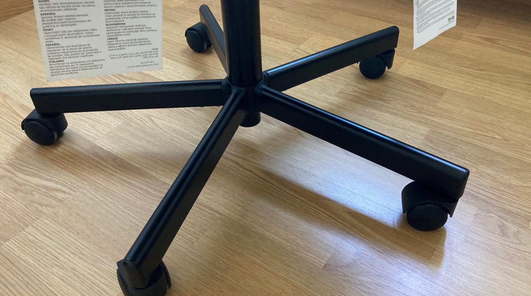 Ikea Sedie: Chaise de bureau pivotante noire – Usato da Biel/Bienne venduto da almercaa 4