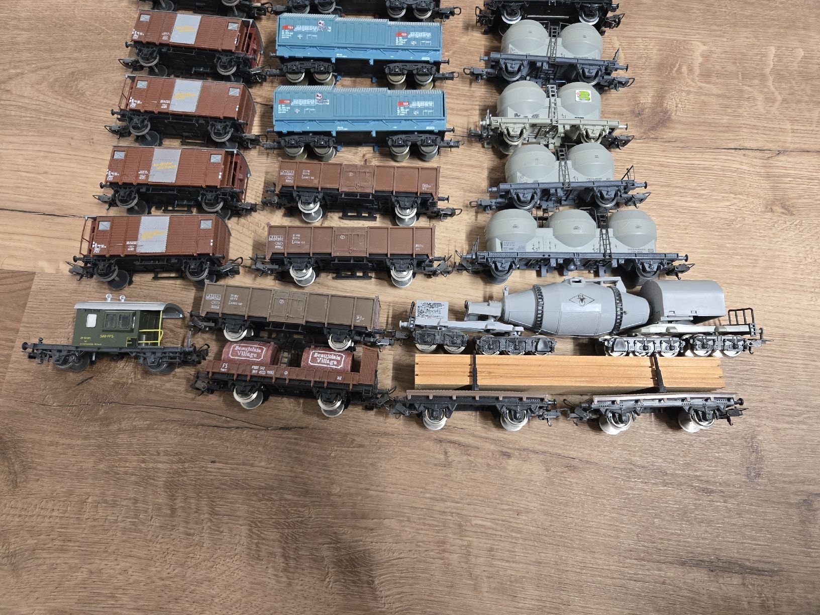 Lima Modellini di ferrovie: Lima H0 diverse Güterwagen 23-teilig – Usato da Engwilen venduto da Urias_093 2