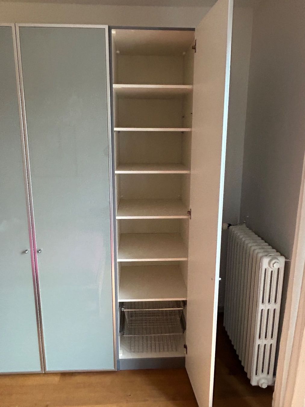 Schränke: Kleiderschrank 3-türig – Gebraucht aus Winterthur von ato_56jt 3