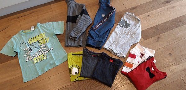 Lotti & Set di vestiti: Kleiderpaket Jungs, Grösse 116/122 – Usato da Stallikon venduto da Melin08