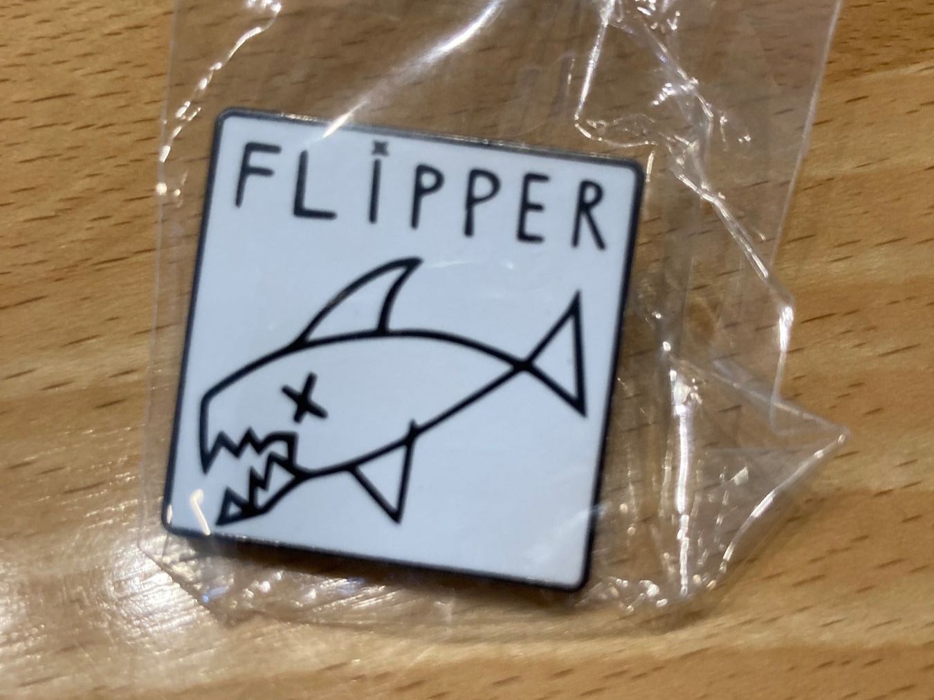 Spille & Fermagli: Flipper Pin Anstecker Punk Rock Metal Pop – Nuovo (secondo la descrizione) da Horn venduto da abutre72