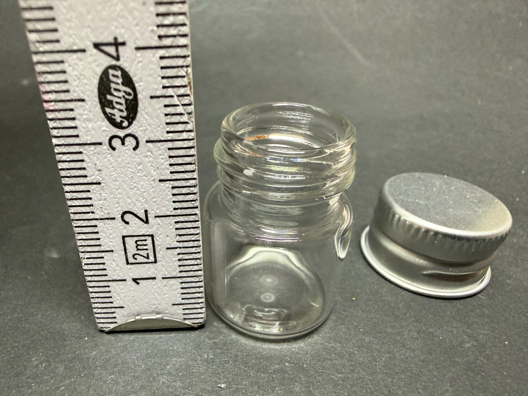 Contenitori & Simili: 40 Minigläschen 5 ml mit Schraubdeckel – Nuovo e nell'imballaggio originale da Lützelflüh-Goldb venduto da Elementis 1