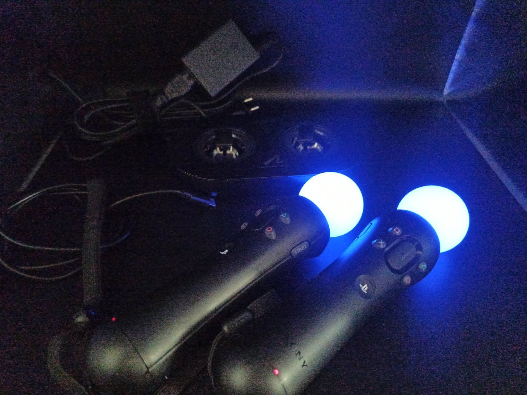 Sony Controller: 2x Original Sony PS Move Motion Controller V2 / VR PS4 PS5 – Gebraucht aus Oberweningen von mar_87mx 1