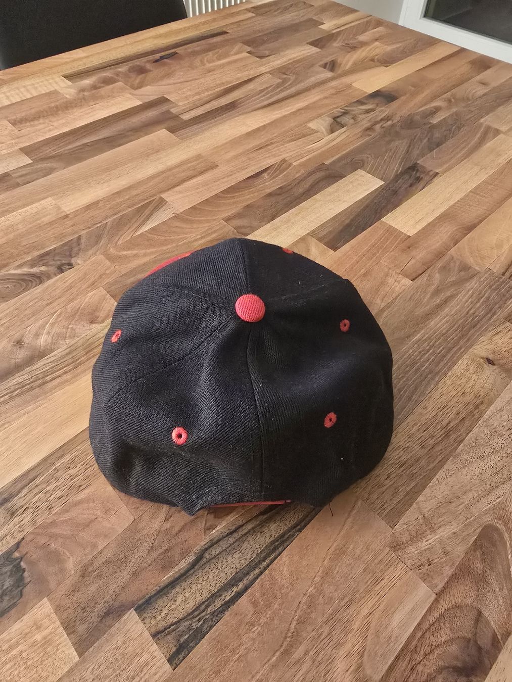 Copricapi, berretti & cappellini: Avicii Cap – Usato da Bern venduto da bumae93 2
