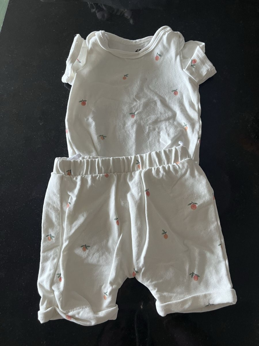 H&M Kleiderpakete & -sets: H&M Set Gr. 50 - Neu Baumwolle – Neu (gemäss Beschreibung) aus Zollikerberg von LLV 1