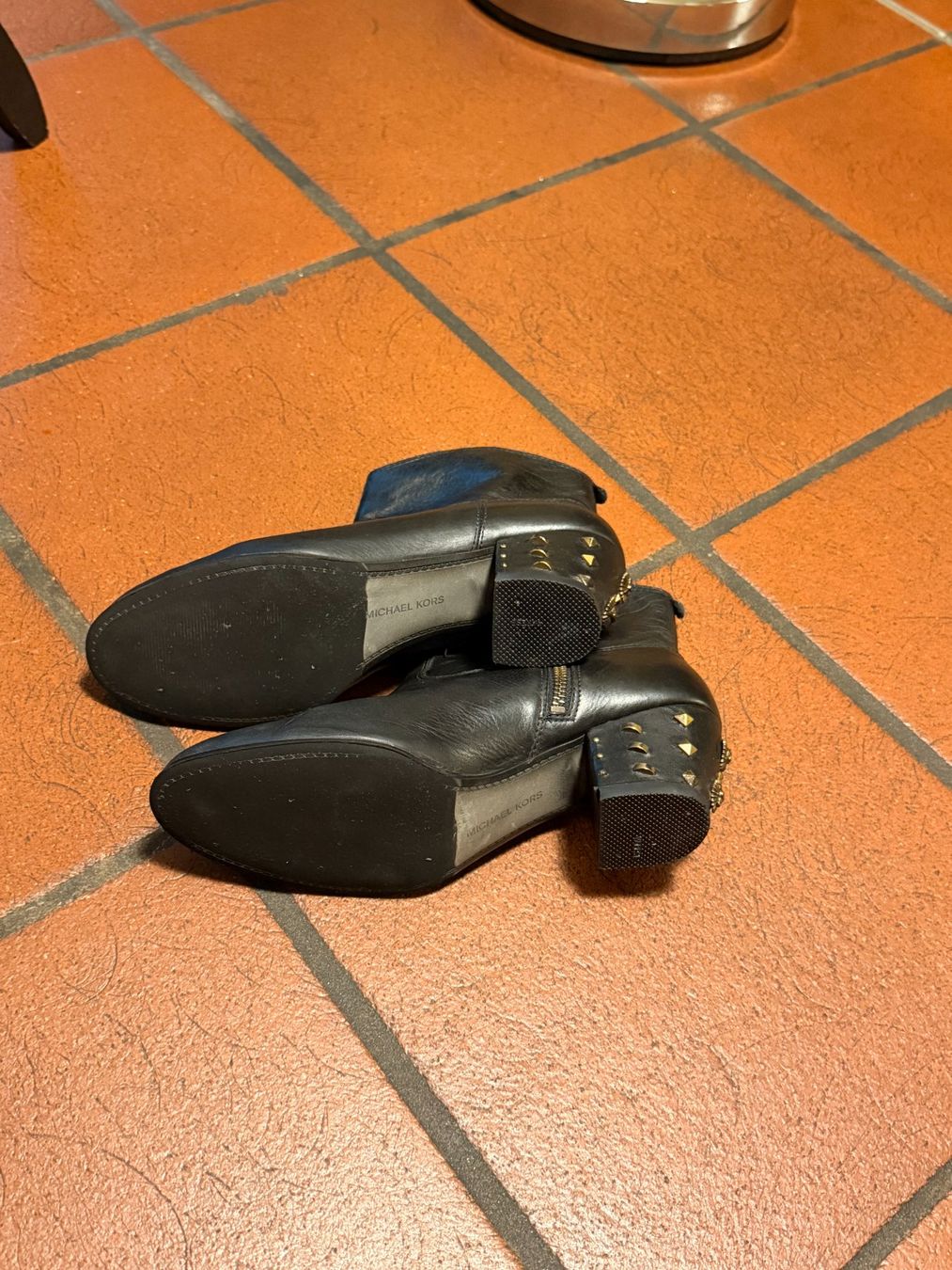 Scarpe da donna: Stivaletti Michael Kors taglia 38 – Usato da Lugano venduto da mar_q56g 2