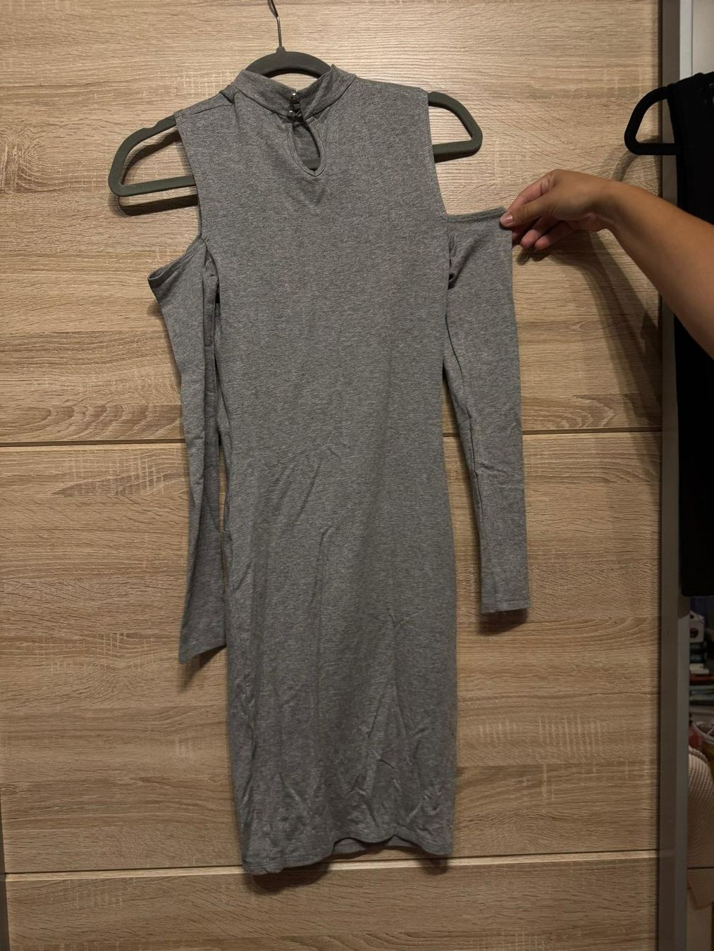 Robes: Robe grise chic – Neuf (Voir description) à Montreux par Iza_81199 5